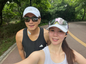 '갑상선암 수술' 진태현, 아내♥박시은과 재활 운동 스타트…아직은 선명한 수술 자국
