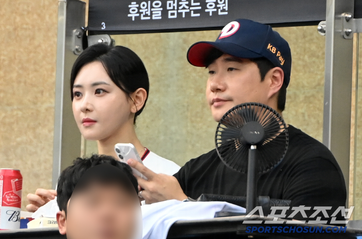 [포토] 배성재-김다영 부부, 야구장 나들이