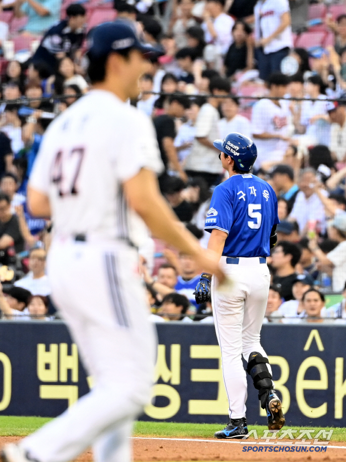 [포토] 병살로 물러나는 구자욱