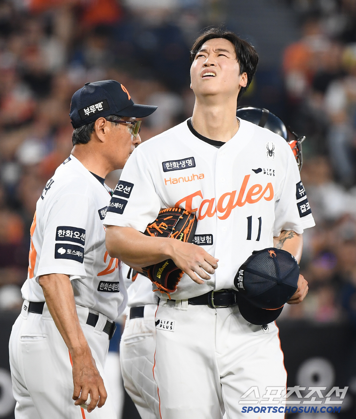[포토] 3실점 엄상백, 4회 못 넘기고 강판