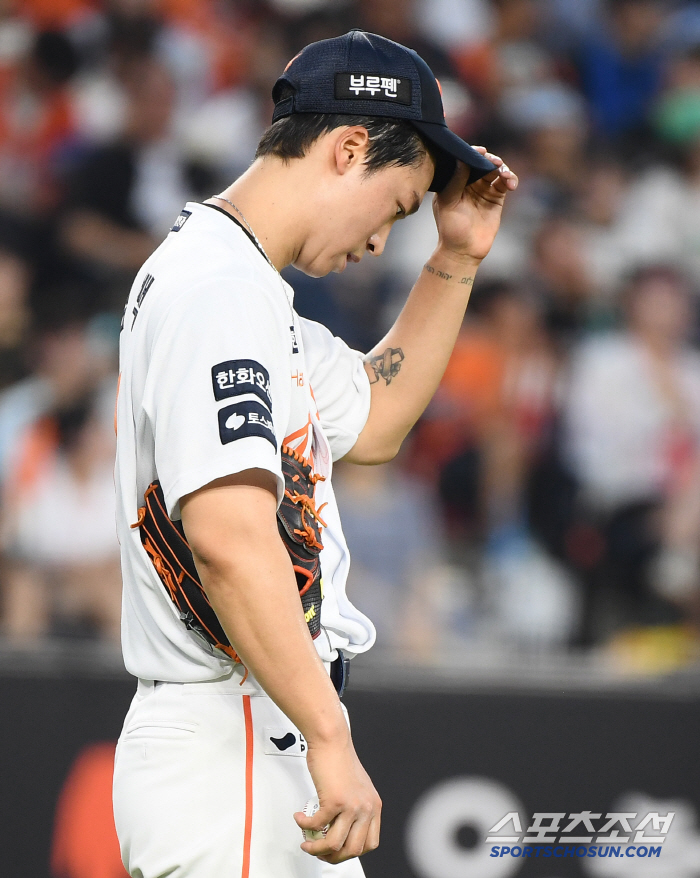 [포토] 엄상백, 아쉬운 투구