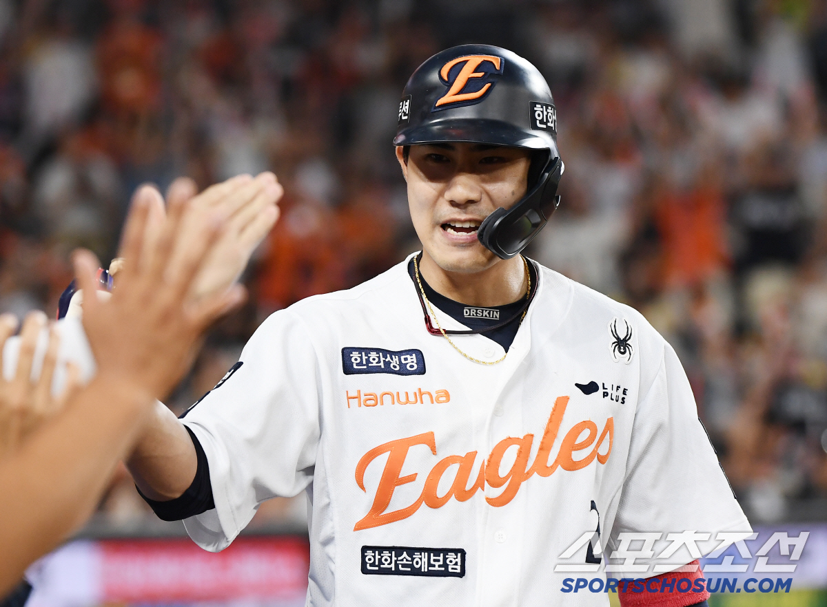 [포토] 심우준, 대주자로 나와 득점