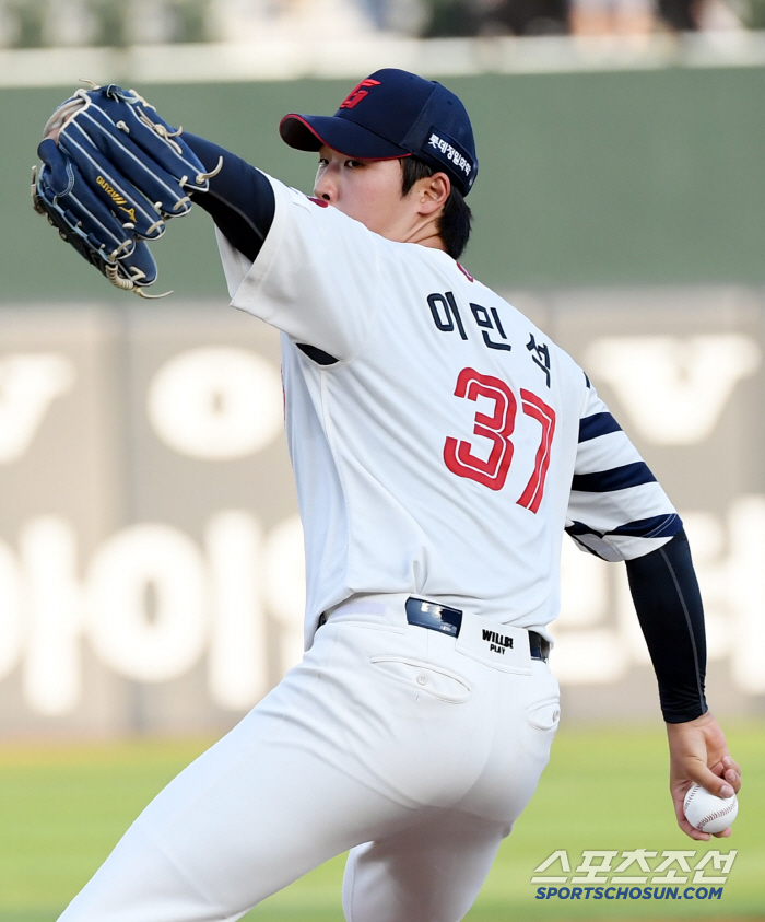 '롯데 드디어 공동 2위 등극. 1위 보인다' 이민석 6.2이닝 무실점 …