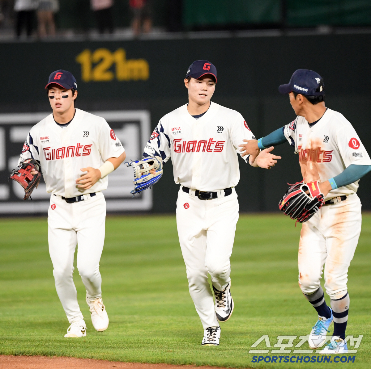 '롯데 드디어 공동 2위 등극. 1위 보인다' 이민석 6.2이닝 무실점 …