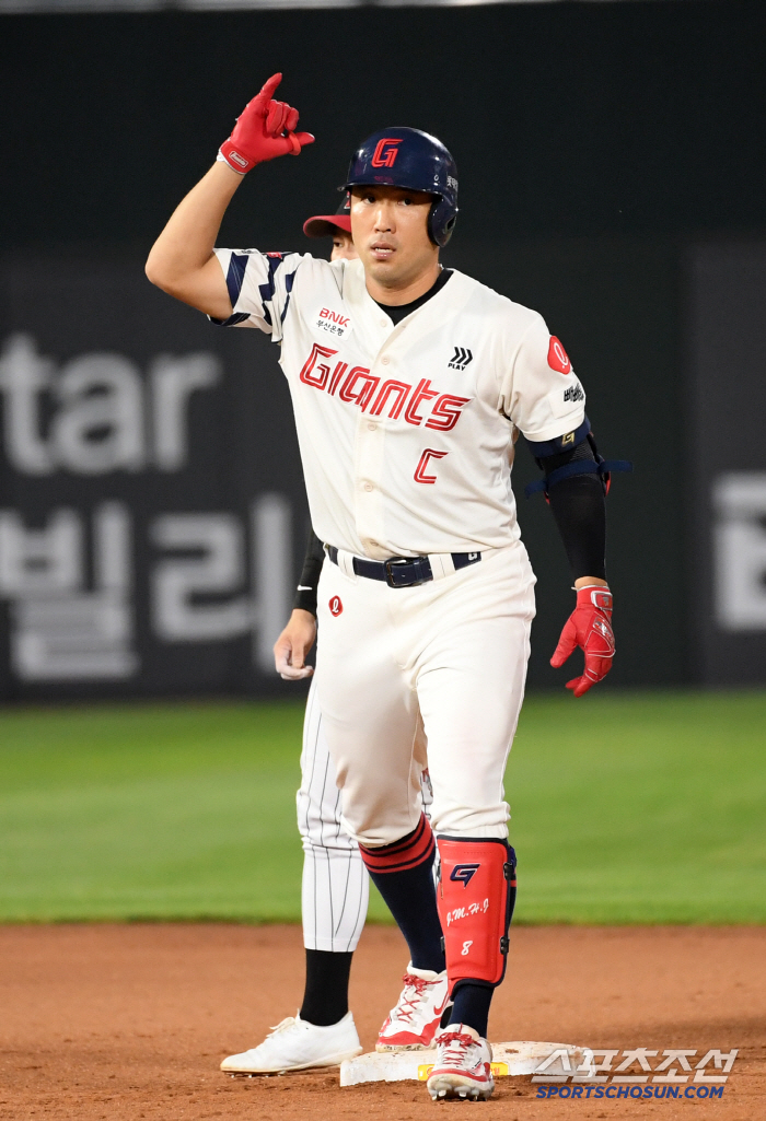 '롯데 드디어 공동 2위 등극. 1위 보인다' 이민석 6.2이닝 무실점 …