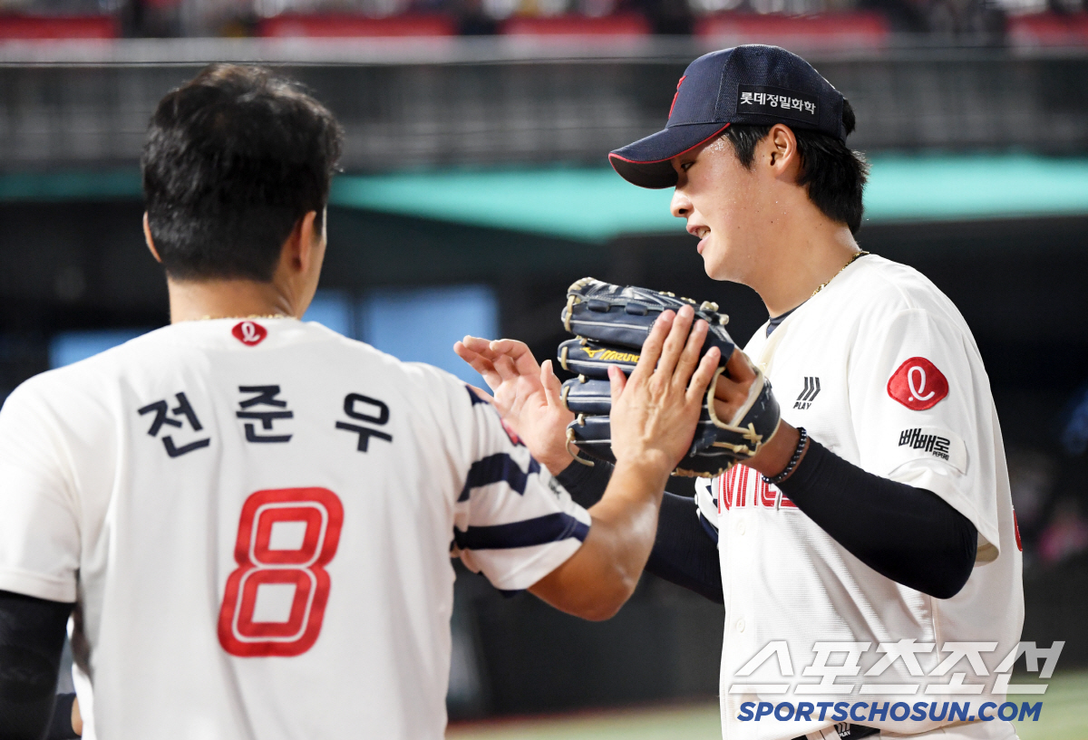 '롯데 공동 2위 도약' 인생투 펼친 이민석...승리보다 값진 눈부신 성…