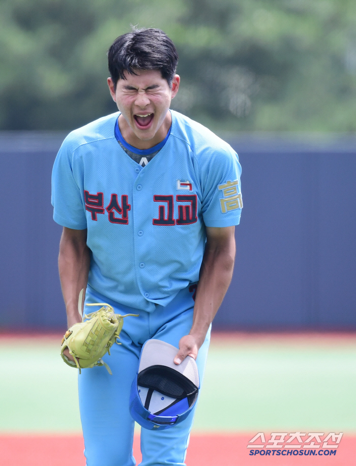 'ML 스카우트 앞에서 무력 시위' 한국의 오타니가 될 괴물 유망주의 등…