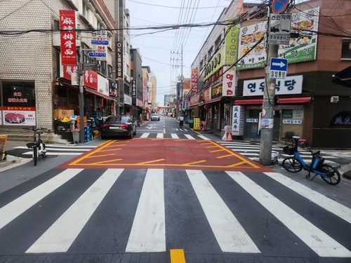더 안전해진 양꼬치거리…광진구 보행환경개선사업 완료