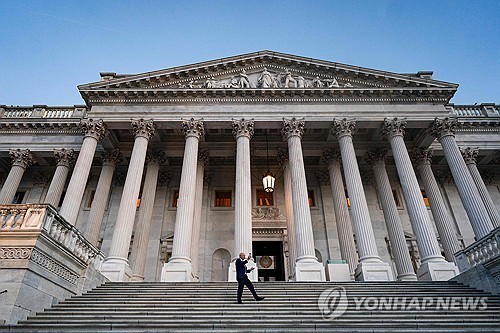 트럼프 국정의제 담은 메가법안, 美의회 최종 통과…서명만 남아
