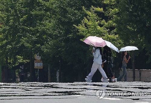 폭염 때문에…대구 앞산자락길 걷기행사 가을로 연기