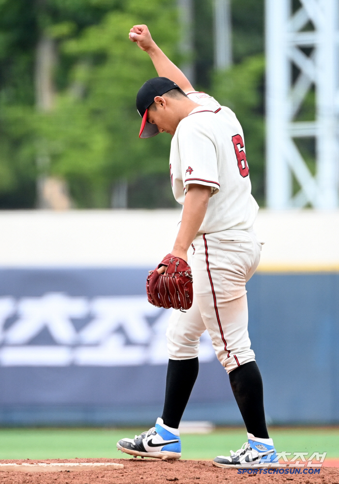 [포토] 덕수고 엄준상, 경기고 잡고 환호!