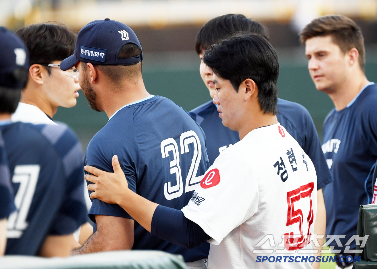 '롯데가 잘나가는 이유' 경기 시작 직전 이 장면을 보니 이해되네...배…