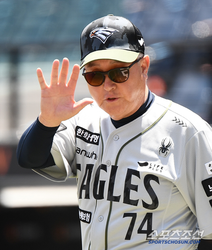 "확실히 다르다. 역시 승부사" 김경문의 '믿음' 통했다! 노시환 결승포…