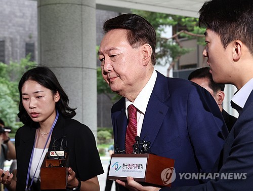 與, 尹 2차소환에 "내란 입증 증거 충분…외환죄 본격 수사해야"