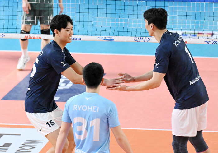 우승 세터들 사이에서 피어난 'V리그 최초 세터'…"당연한 선수가 되겠습…