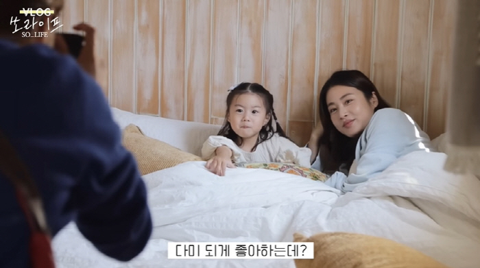 강소라 4살 딸, 168cm 母 닮아 '길쭉'...'꾸꾸꾸' 패션 '타고…
