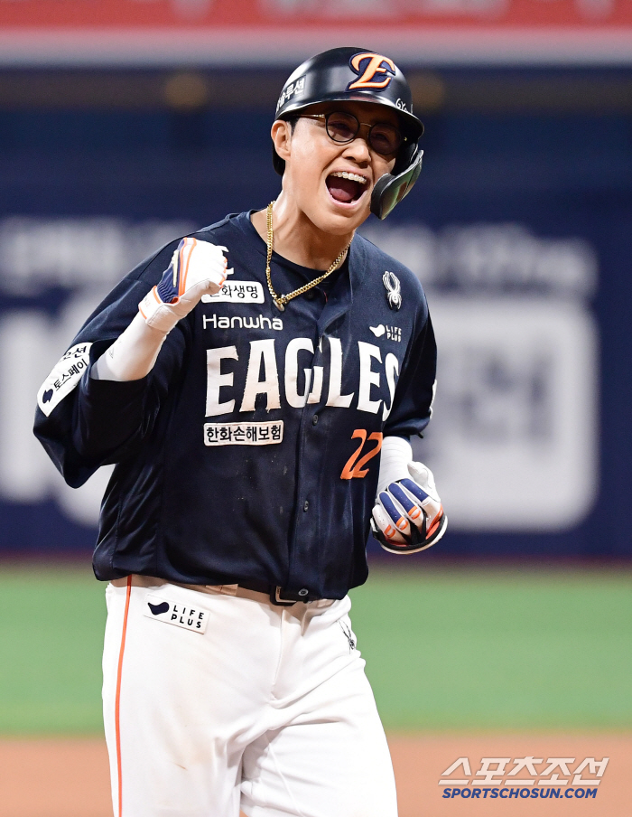 '약속의 8회' 주장 포효했다! 클로저 조기 투입 승부수 깨트렸다
