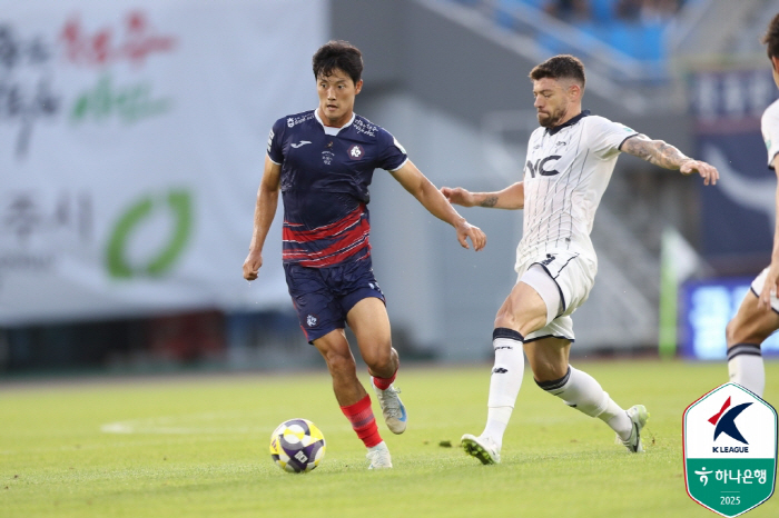 '페드로-김영환 연속골' 충북청주, 이랜드에 2-1 역전승 '10경기만의…