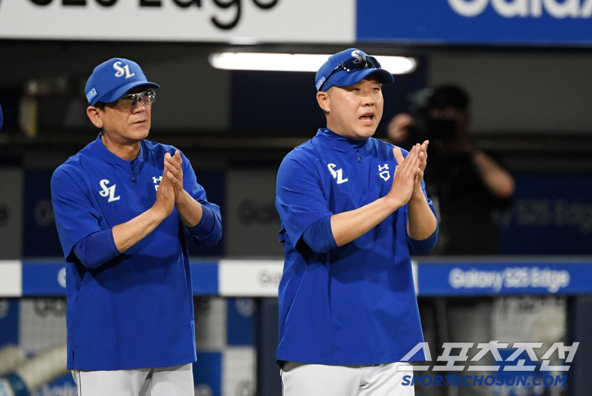 [포토] 삼성 박진만 감독 '위닝 시리즈 확보'