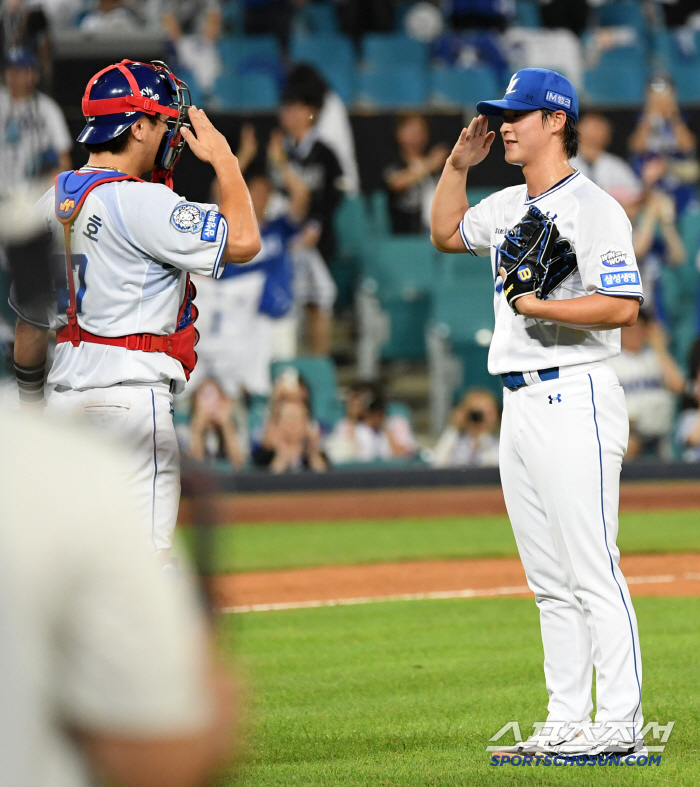 [포토] 삼성 강민호-이호성 '마무리 신고합니다'