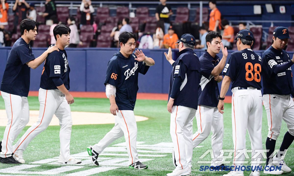 연이틀 9회 결승타, 이러니 1위 한다…사령탑의 미소 "모두 칭찬하고 싶…