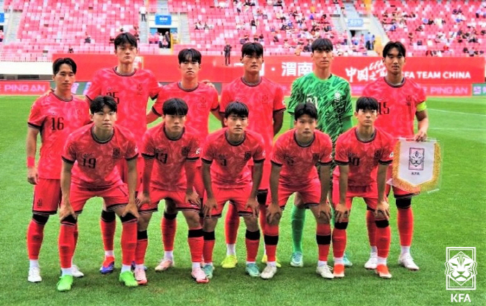 "한국 떨고있니?" 韓 두 번 꺾은 중국 감독대행 도발 "왜 두려워해야 …