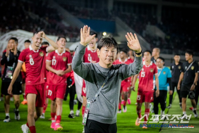 '신태용은 바로 뒤통수치더니, 너무하네!' 클루이베르트, 인니 대표팀 철…