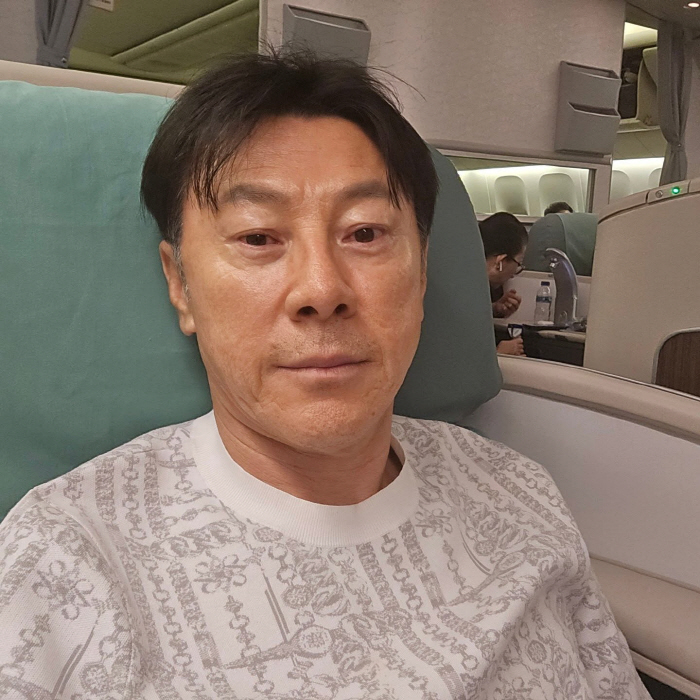 '신태용은 바로 뒤통수치더니, 너무하네!' 클루이베르트, 인니 대표팀 철밥통 예고...회장까지 나섰다 