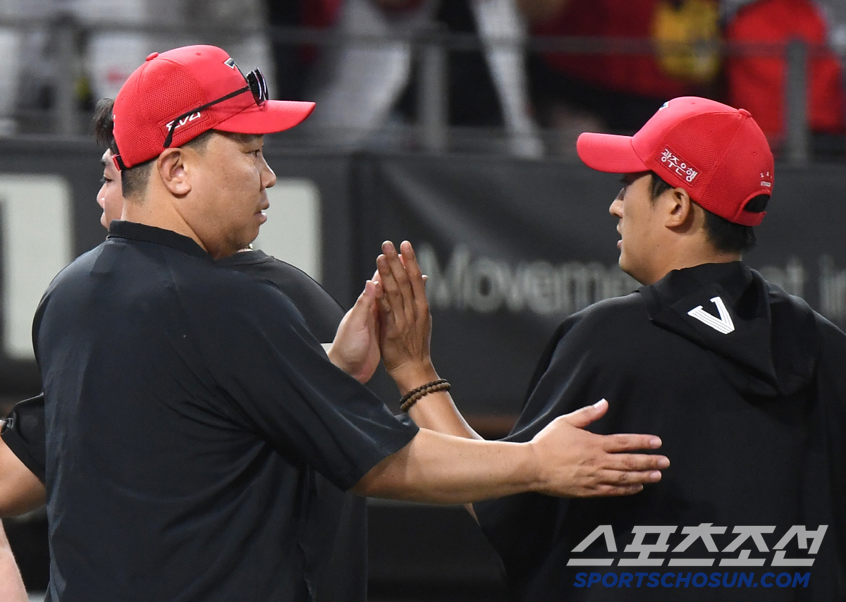 '와 5위' KIA 국내 우완 에이스라니, 낯설다…"타이거즈 대표 선수 …