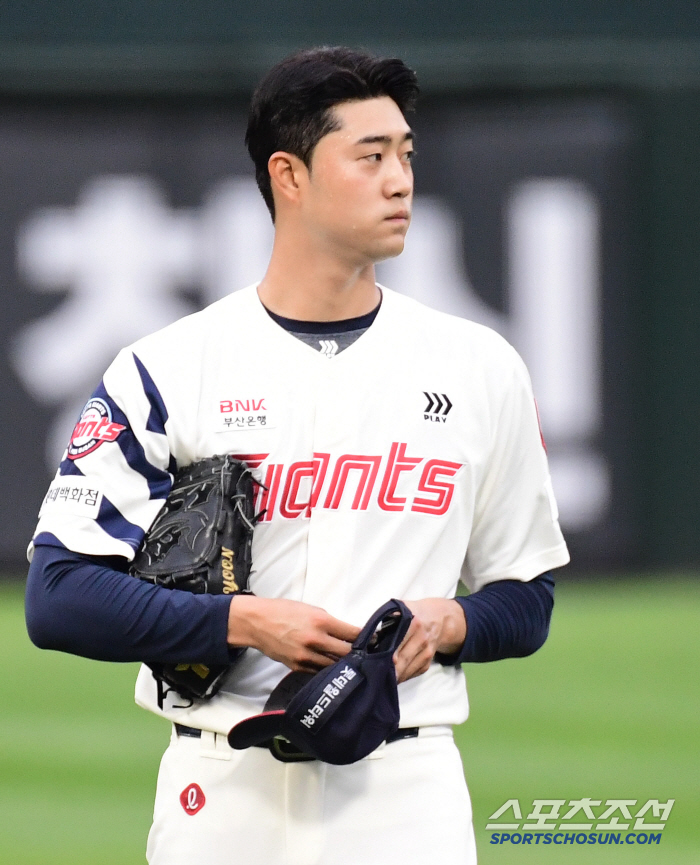 '1⅔이닝 퍼펙트' 불펜 이동→주자 대처→연투까지…158㎞ 필승조를 향해, 윤성빈은 한걸음씩 성장중 [포커스]