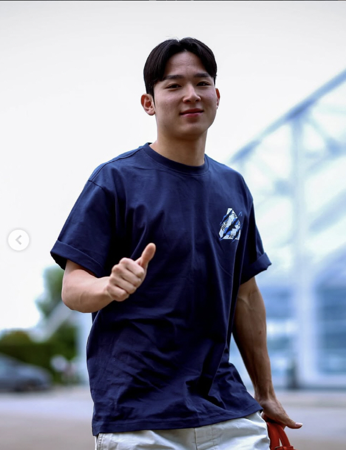 '韓 최고 유망주' 양민혁, 토트넘 도착!...아쉽지만 공식 데뷔는 어려…