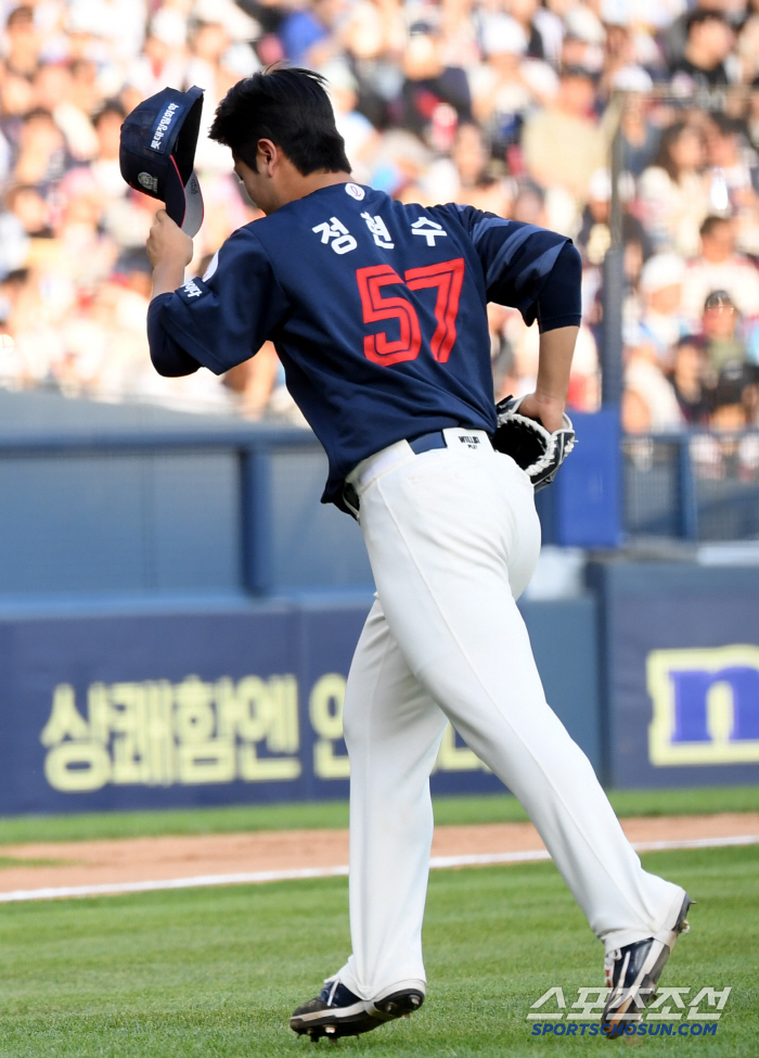 '전반기 51G' 무리였나? 아웃 하나 못잡고 만루홈런 → 5실점 쾅쾅……