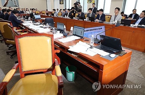 공영방송 지배구조 개편 '방송3법' 與 주도로 과방위 통과