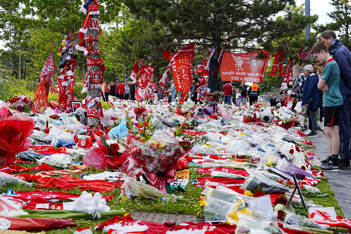 "조타 비극적 죽음→포르투갈 축구 '올스톱'" 맨유, '장례식 참석' 브…