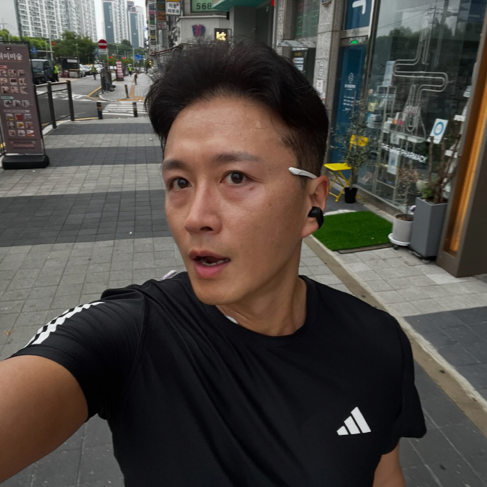 진태현, 갑상선암 수술 자국 품고…2주 만에 조깅 시작[SCin스타]