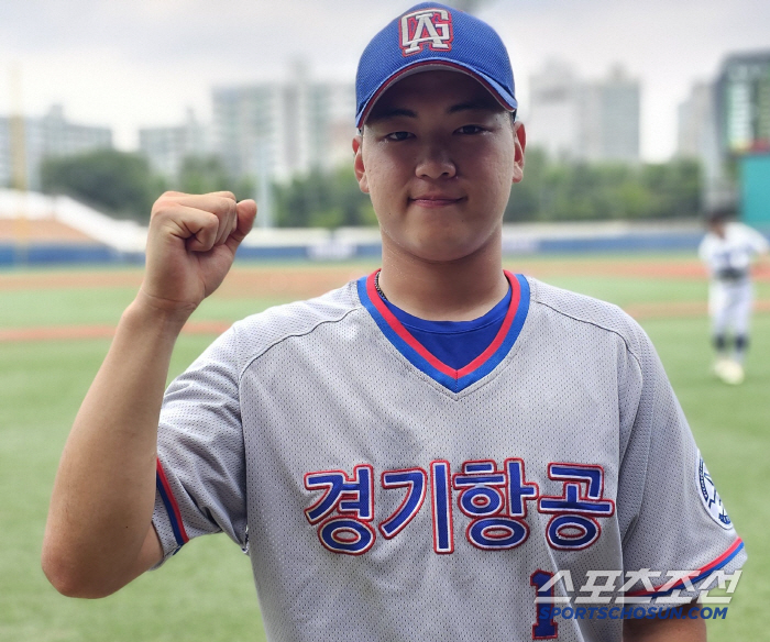 고등학생이 벌써 슬라이더 2가지, 커브 2가지를 던진다고? 왼손인데 148km까지 찍었다[청룡 스타]