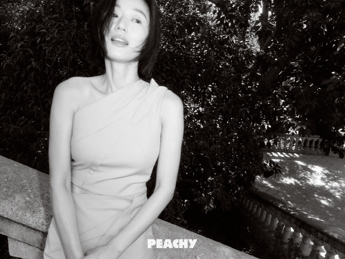 [공식]전지현, 1인 기획사 사장님 됐다..피치컴퍼니 설립→본격 홀로서기