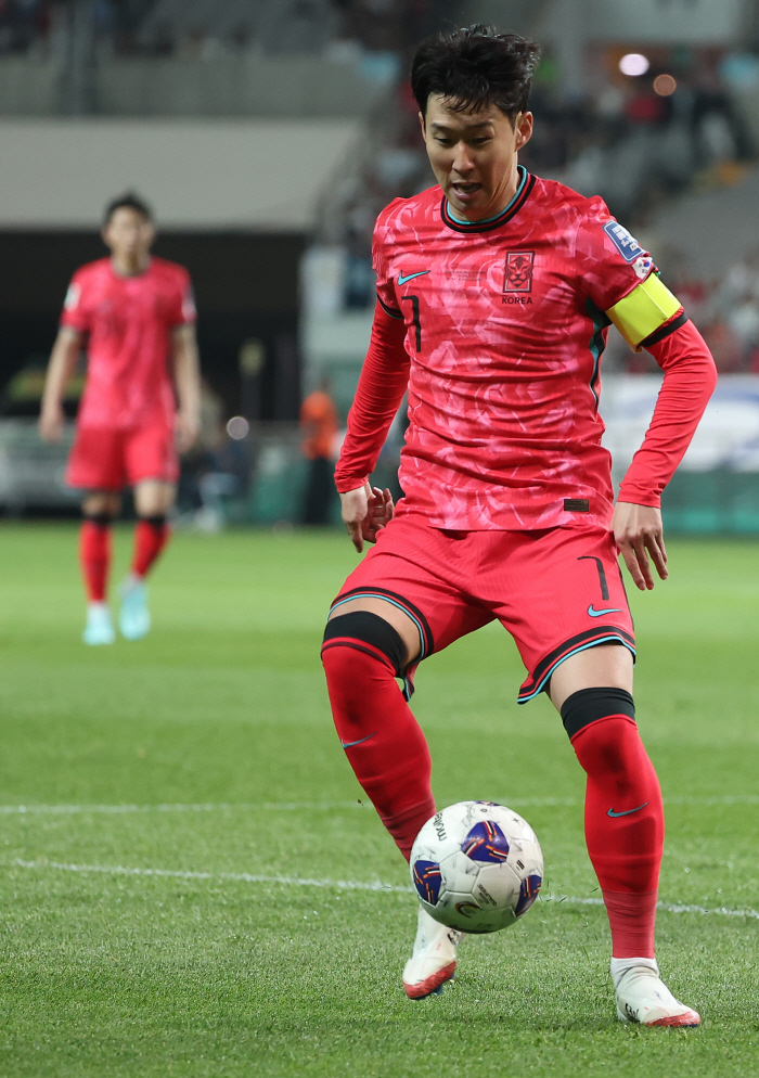 MLS 칼거절! '손흥민의 미친 헌신' 다음 시즌도 이어진다…결별한다면 …