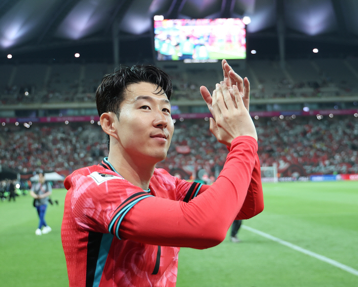 MLS 칼거절! '손흥민의 미친 헌신' 다음 시즌도 이어진다…결별한다면 …