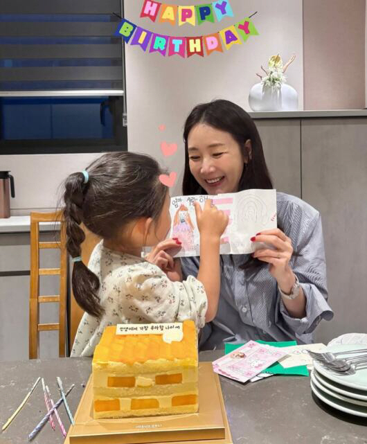 최지우, 50대 늦깎이 엄마 고충 "20살 어린 엄마들 ?아 다녀" ('…