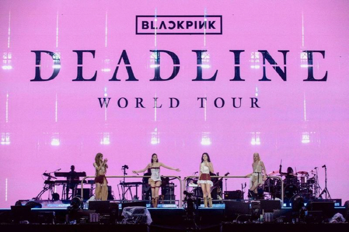 블랙핑크 측, 콘서트 '시야 제로석' 논란 사과 "후속 조치 취할 것" …