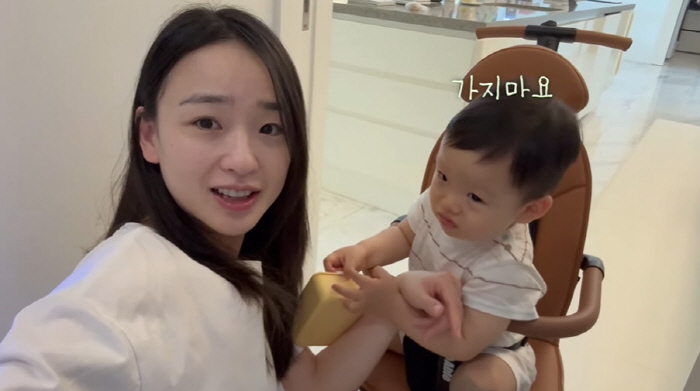 손연재 子, 한남동 주택 마당 산책...母는 결혼 후 첫 일탈 "자유 부…