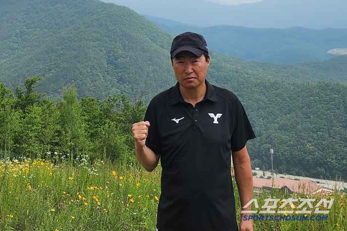'대학 축구에서만 20년' 최태호 연세대 감독 "대학은 정거장 역할…선수…
