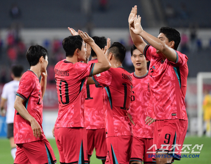 일본전 0-7 대참사→한국에 0-3 박살...역사상 최악의 중국입니다