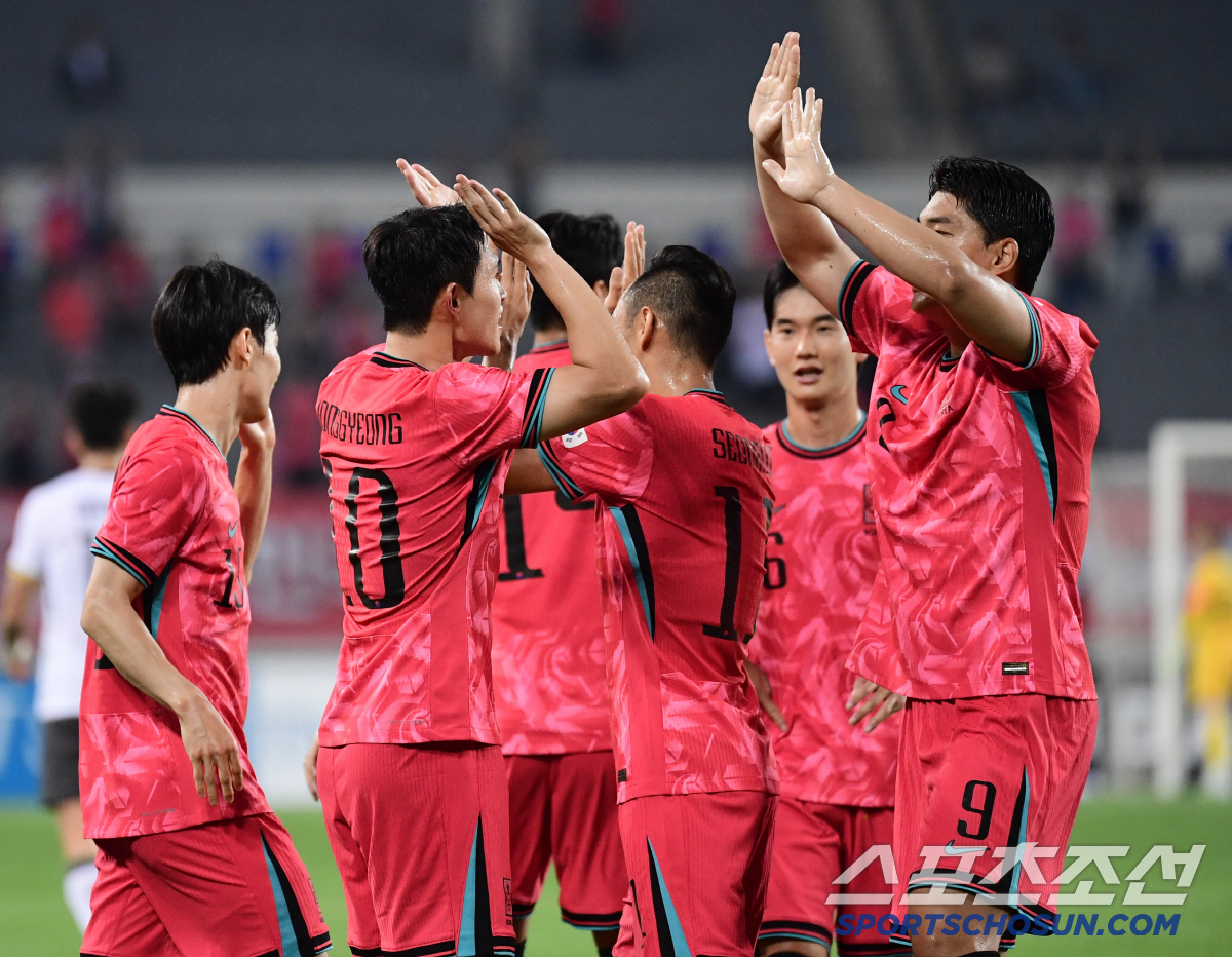 일본전 0-7 대참사→한국에 0-3 박살...역사상 최악의 중국입니다