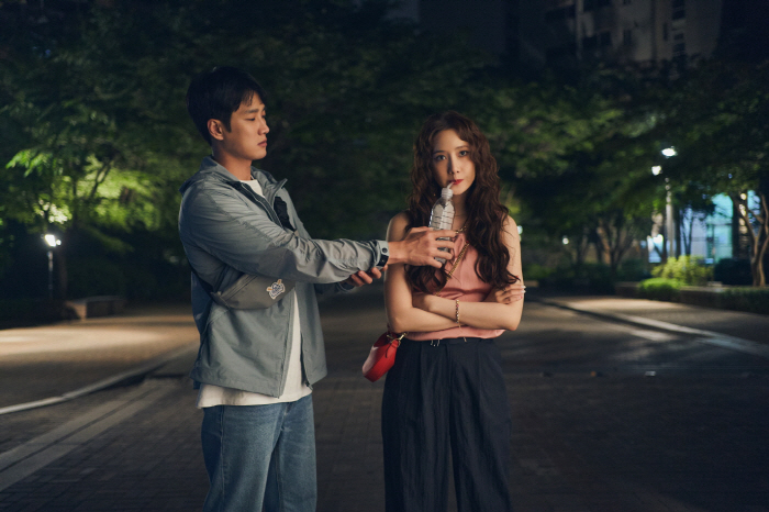 '악마가 이사왔다' 감독 "임윤아·안보현, '덩치 케미'까지 좋아" 흡족