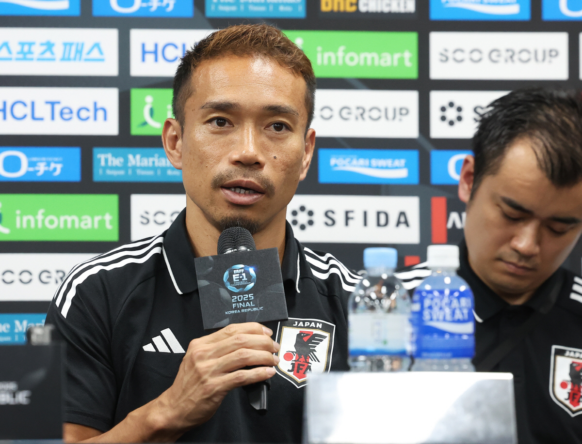 日, '홍명보호' 경계 '3골 이상 넣어야 한다'…"우승후보" '하루 훈…