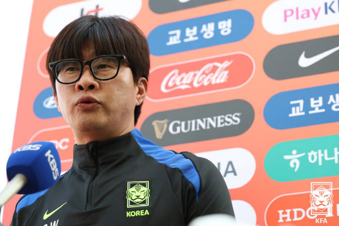 [현장인터뷰]"우리도 우승이 목표" 동아시안컵 포부 밝힌 신상우 감독..…