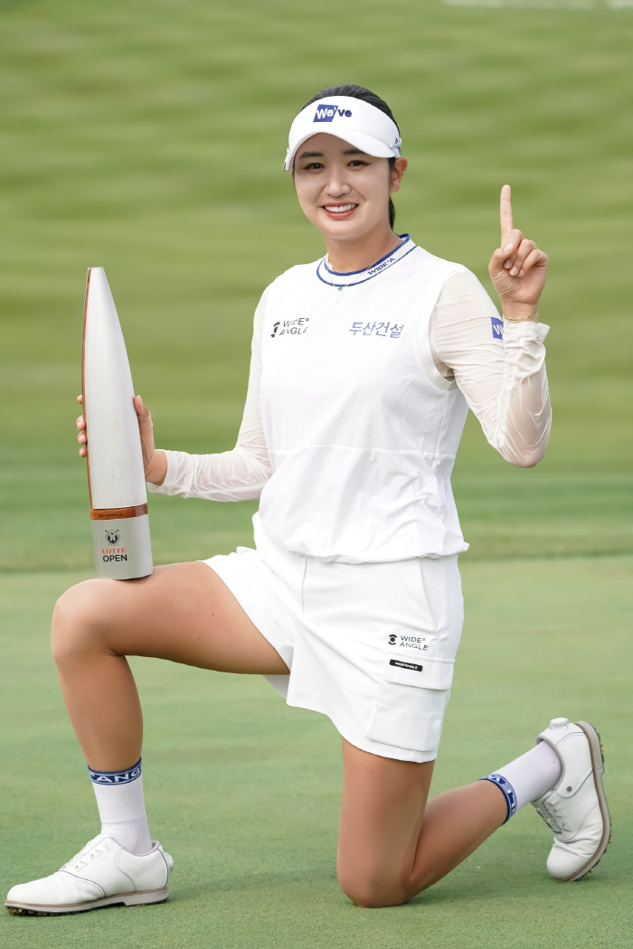 '두산건설 We've 골프단' 새 식구 박혜준, 데뷔 첫승→팀에도 창단 …