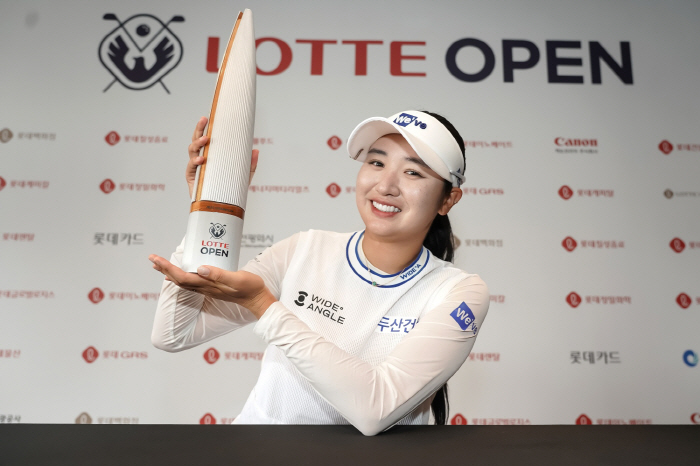 '두산건설 We've 골프단' 새 식구 박혜준, 데뷔 첫승→팀에도 창단 …